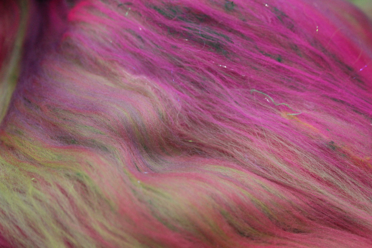 Merino Art Batt  - Green Pink  -  70 grams 2.4 oz - 3 grams of locks - Wool for felting, spinning and weaving