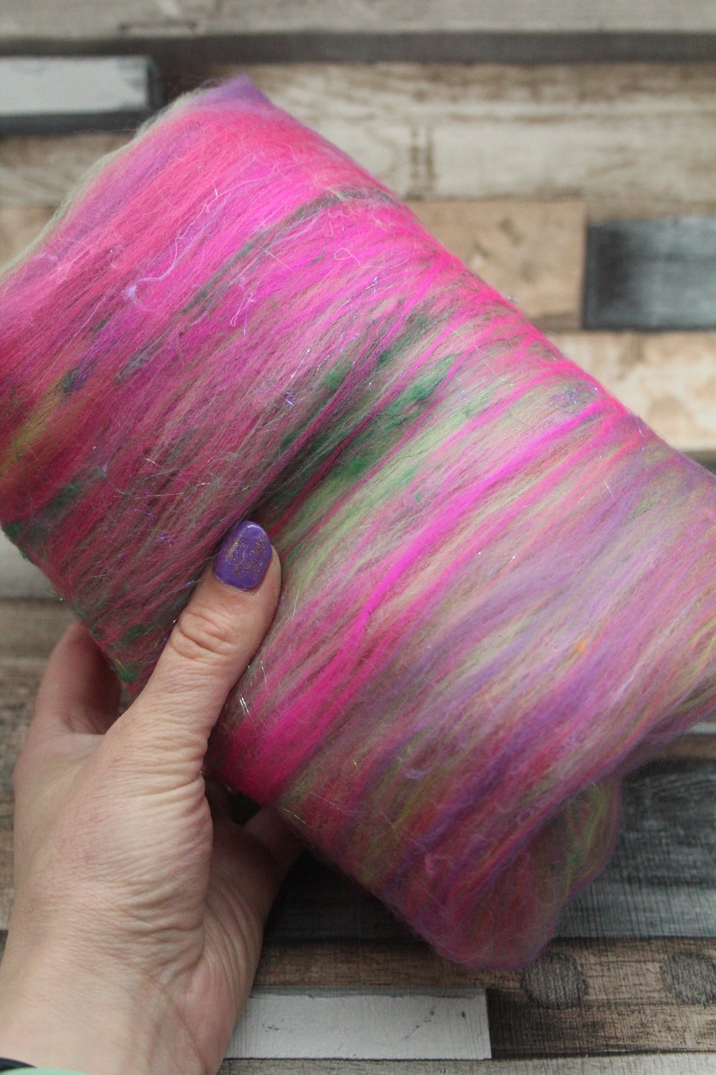 Merino Art Batt  - Green Pink  -  70 grams 2.4 oz - 3 grams of locks - Wool for felting, spinning and weaving