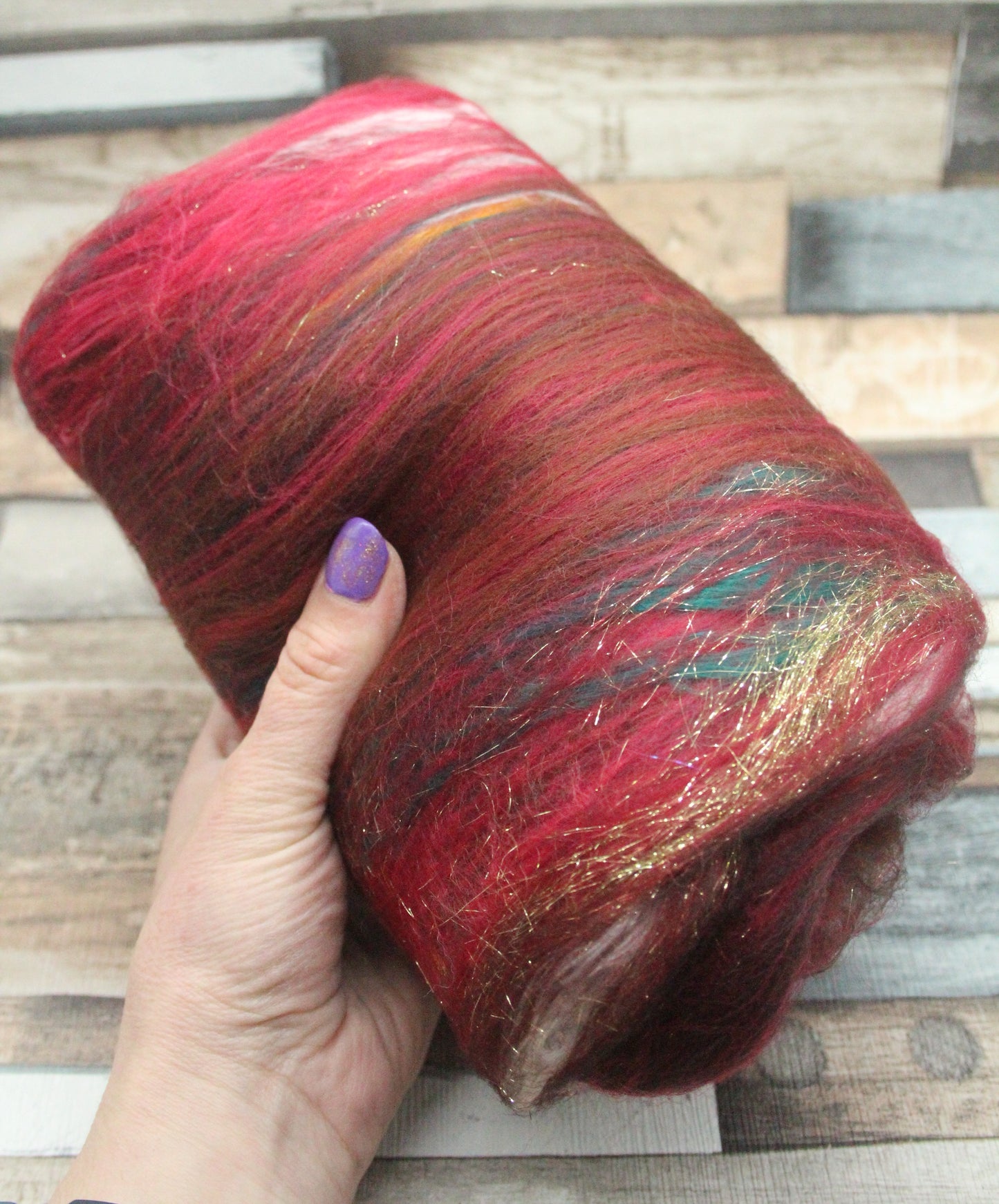 Merino Art Batt  - Green Red  -  70 grams 2.4 oz - 3 grams of locks - Wool for felting, spinning and weaving