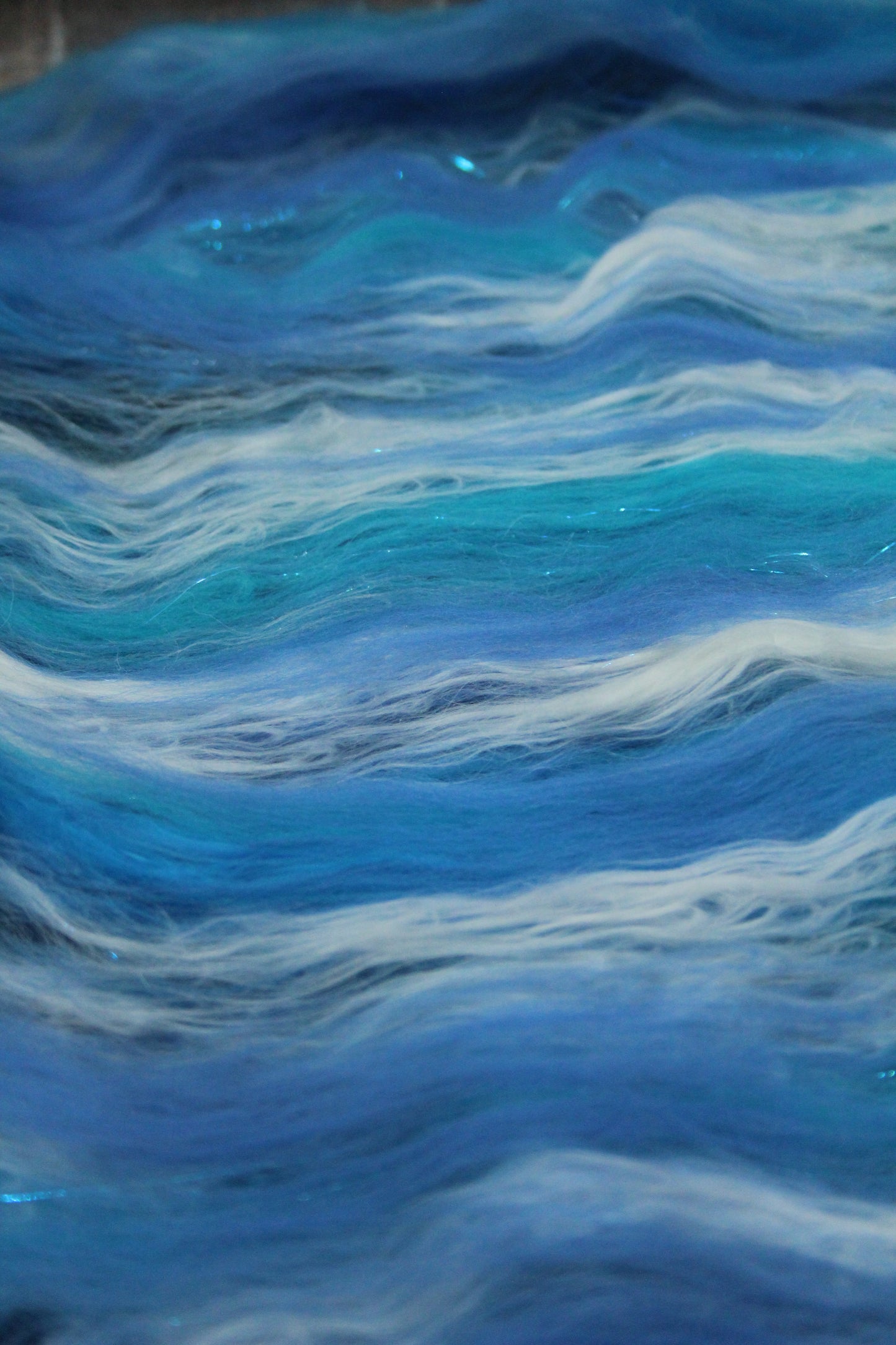 Merino Art Batt  - Black Blue  -  50 grams 1.7 oz - 5 grams of locks - Wool for felting, spinning and weaving