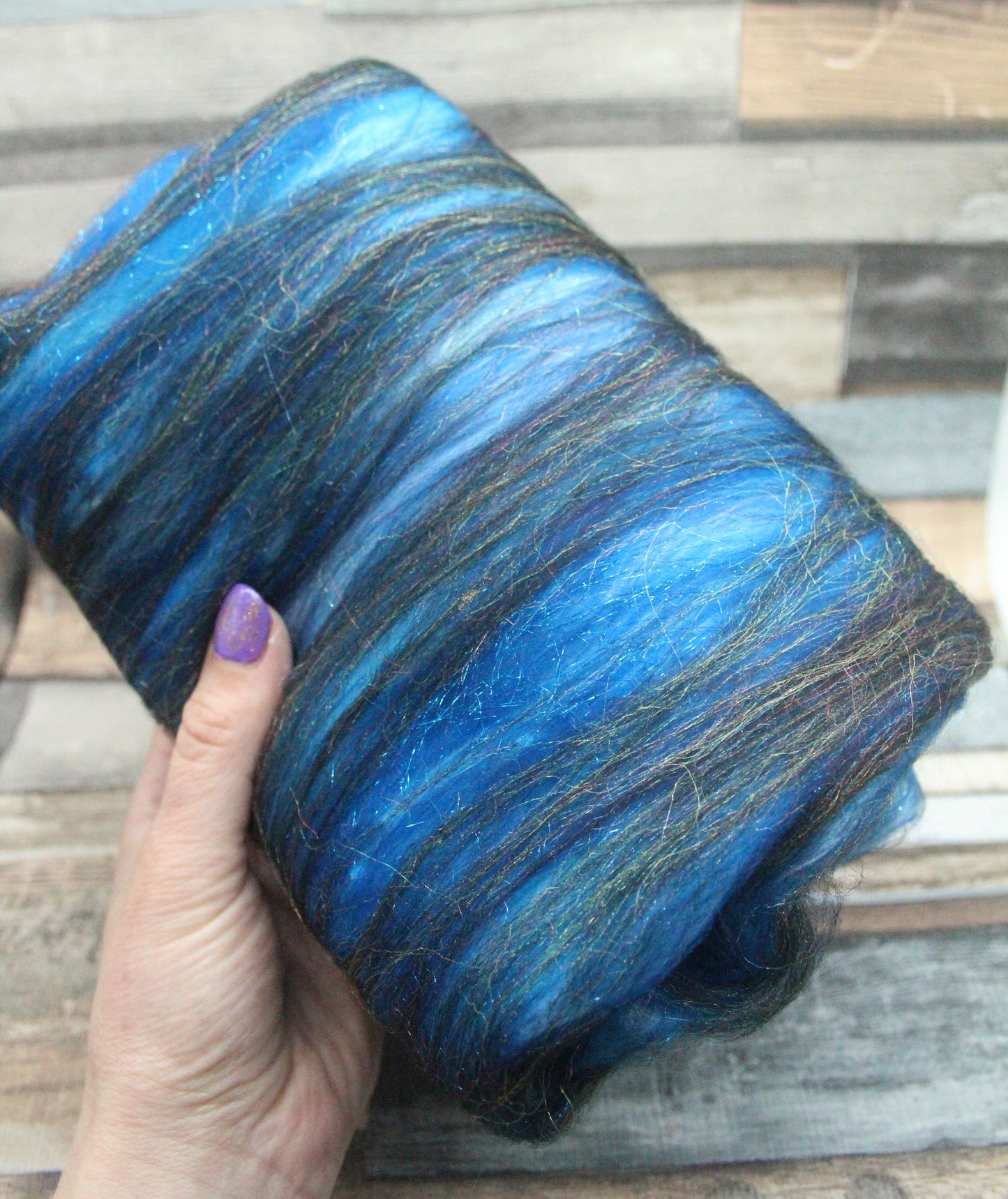 Merino Art Batt  - Black Blue  -  50 grams 1.7 oz - 5 grams of locks - Wool for felting, spinning and weaving