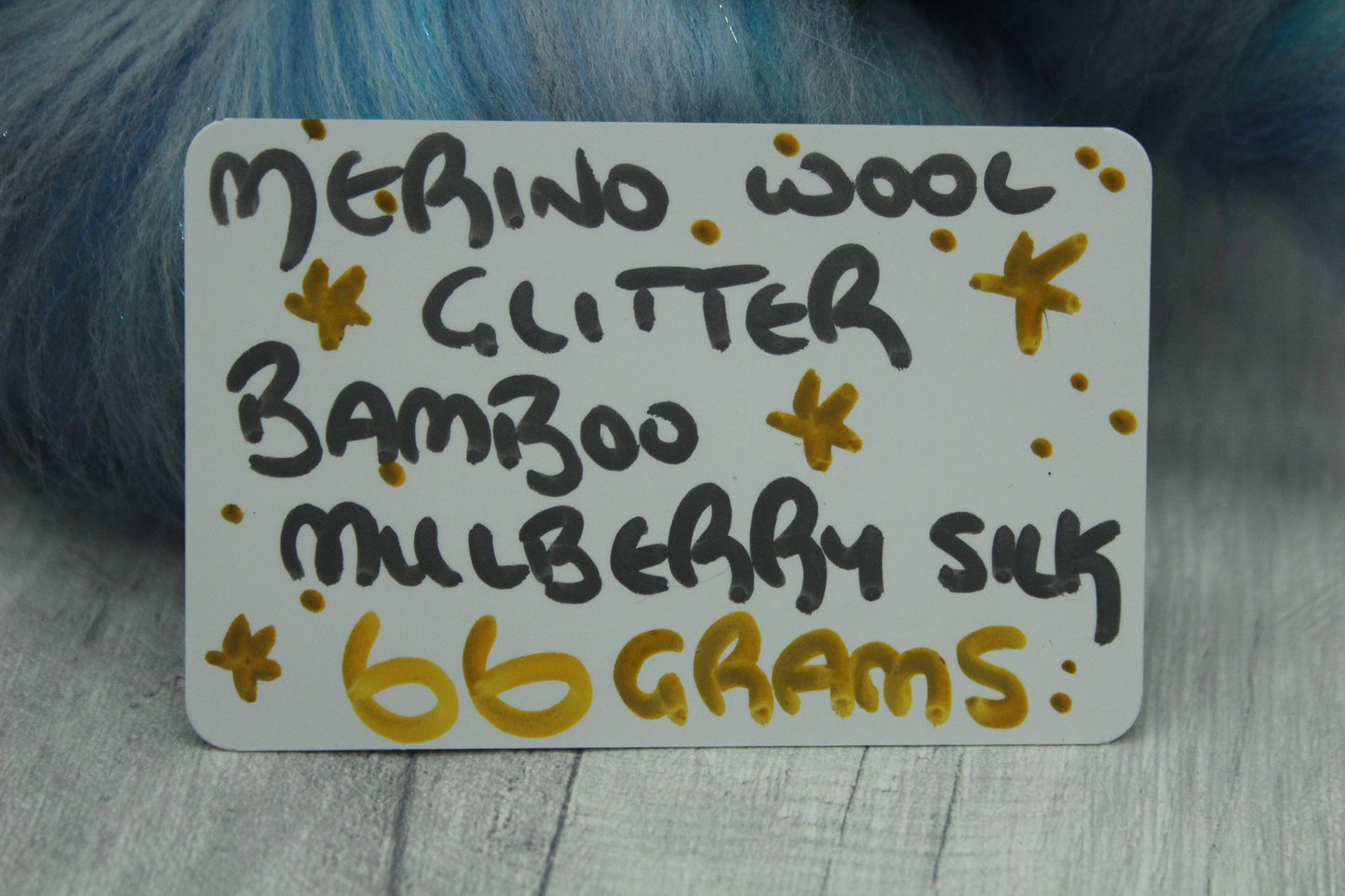 Merino Art Batt  - White Blue - 66 grams 2.3 oz - Wool for felting, spinning and weaving