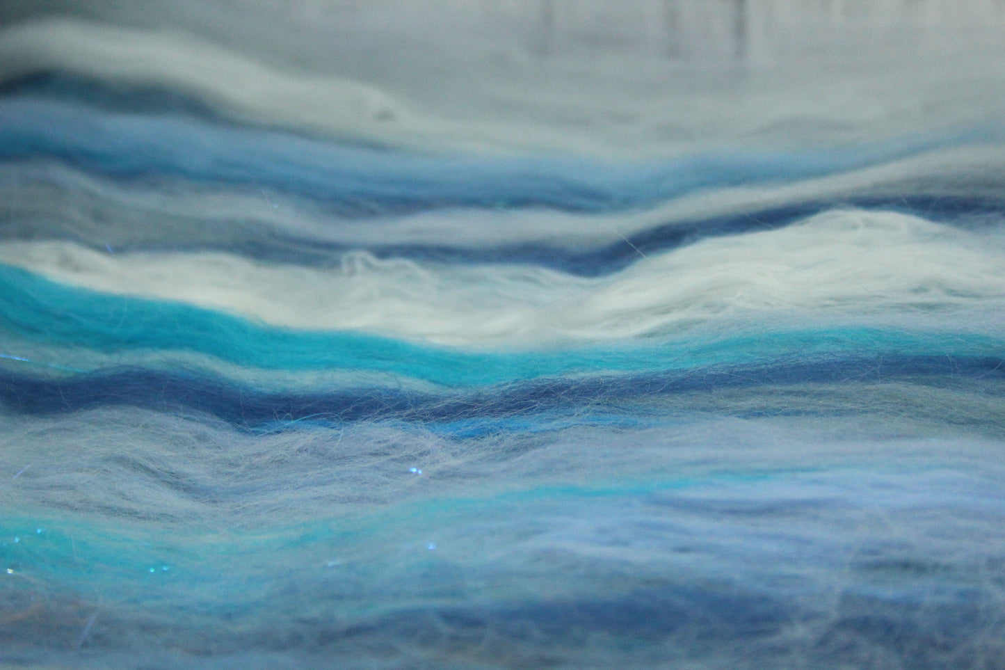 Merino Art Batt  - White Blue - 66 grams 2.3 oz - Wool for felting, spinning and weaving