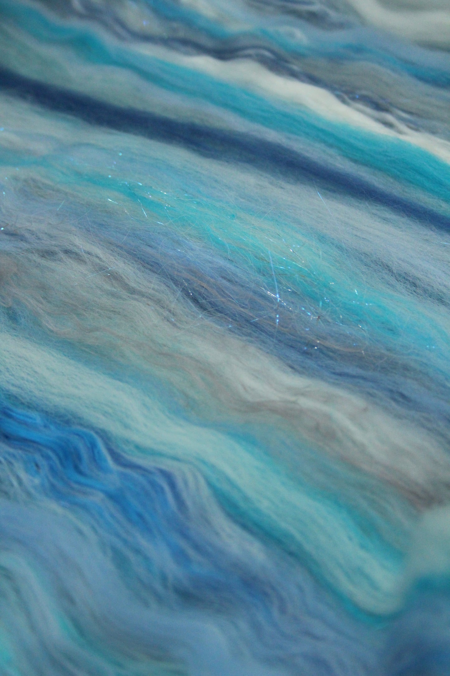 Merino Art Batt  - White Blue - 66 grams 2.3 oz - Wool for felting, spinning and weaving