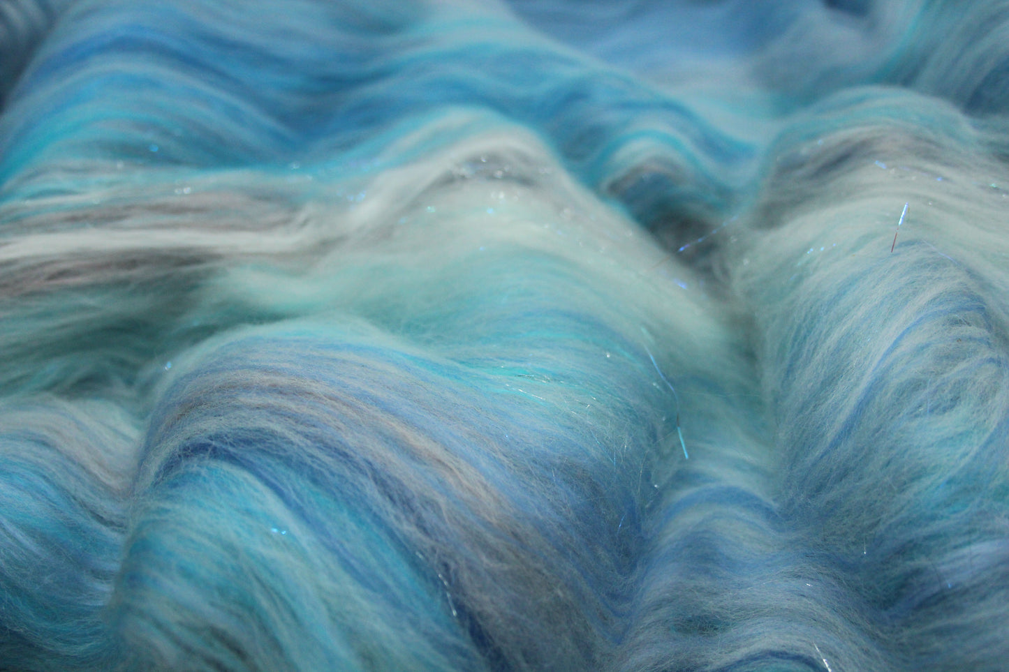 Merino Art Batt  - White Blue - 66 grams 2.3 oz - Wool for felting, spinning and weaving
