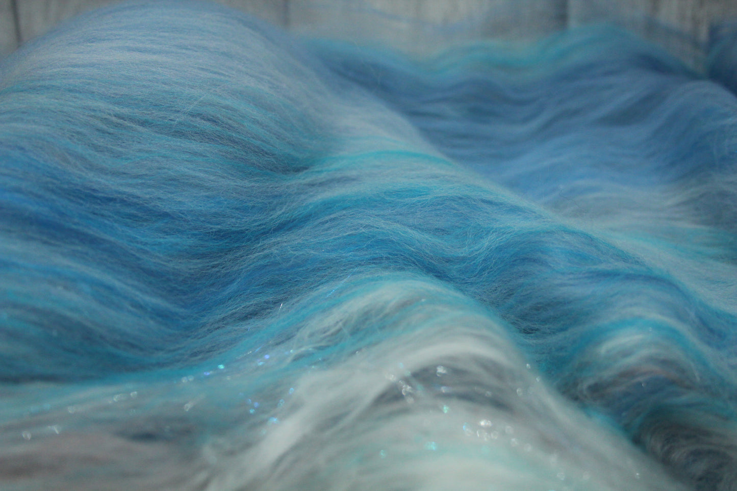 Merino Art Batt  - White Blue - 66 grams 2.3 oz - Wool for felting, spinning and weaving