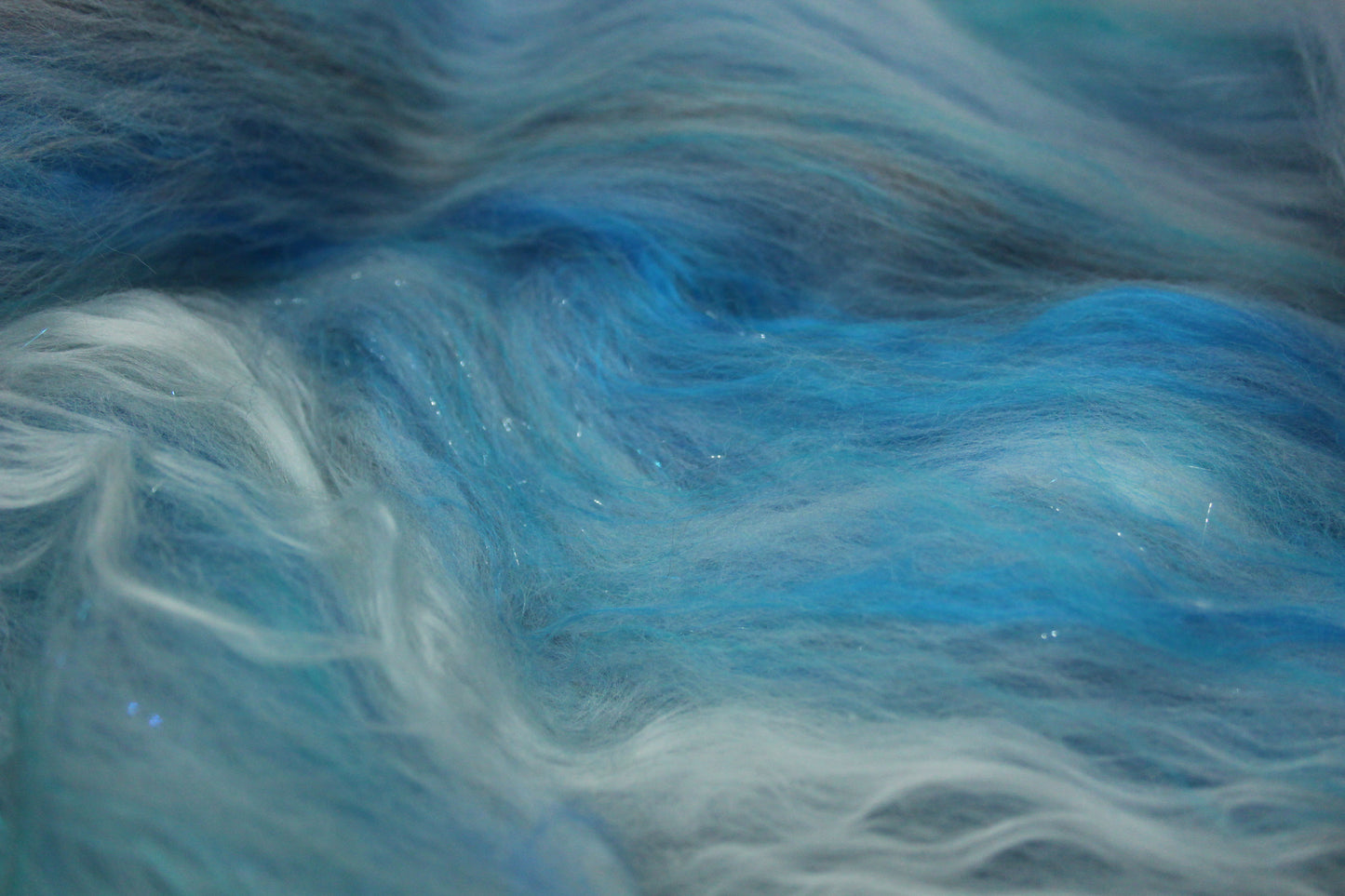 Merino Art Batt  - White Blue - 66 grams 2.3 oz - Wool for felting, spinning and weaving