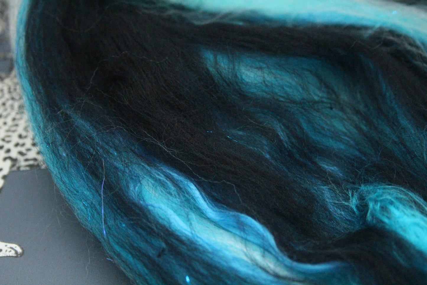 Merino Wool Blend - Black Turquoise White - 17 grams / 0.5 oz  - Fibre for felting, weaving or spinning