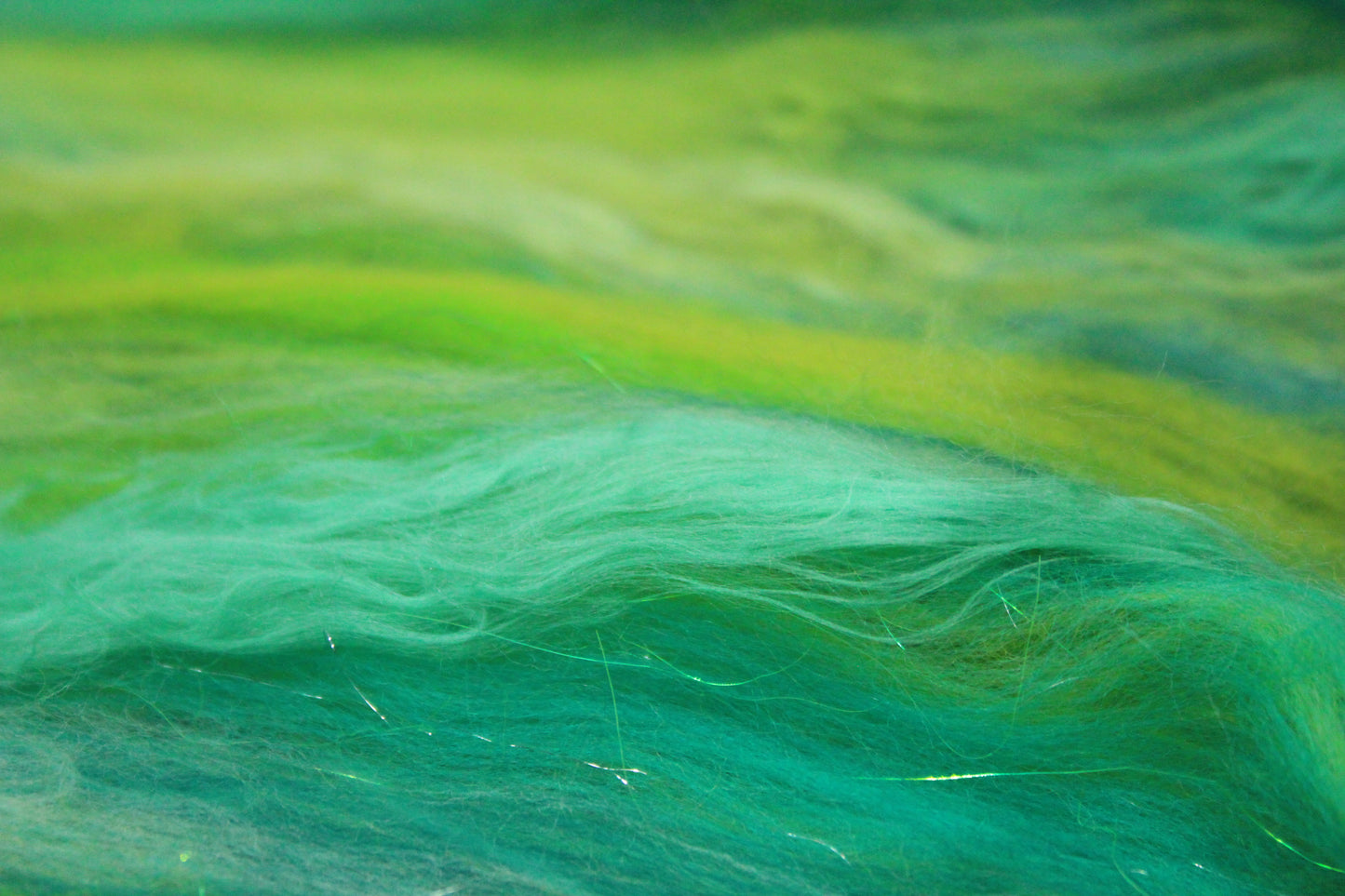 Merino Art Batt  - Green - 42 grams 1.4 oz - Wool for felting, spinning and weaving