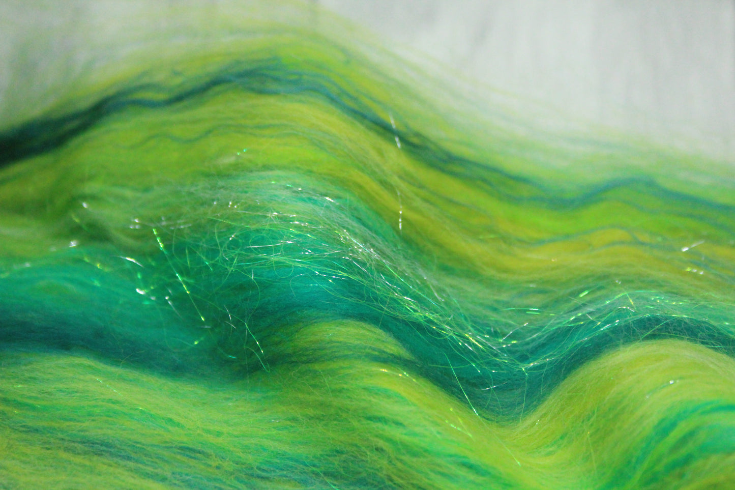 Merino Art Batt  - Green - 42 grams 1.4 oz - Wool for felting, spinning and weaving
