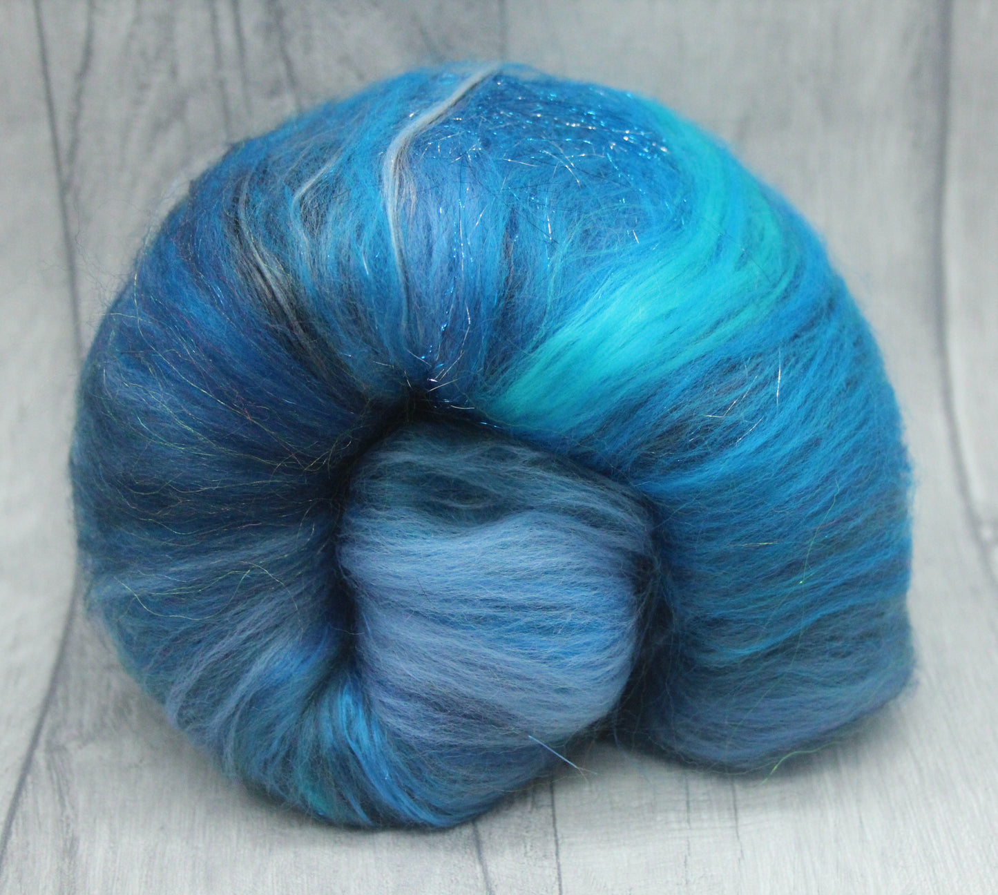 Merino Art Batt  - Blue - 42 grams 1.4 oz - Wool for felting, spinning and weaving