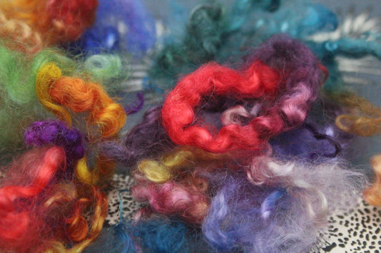 6 Grams Masham Wool Imperfect Locks