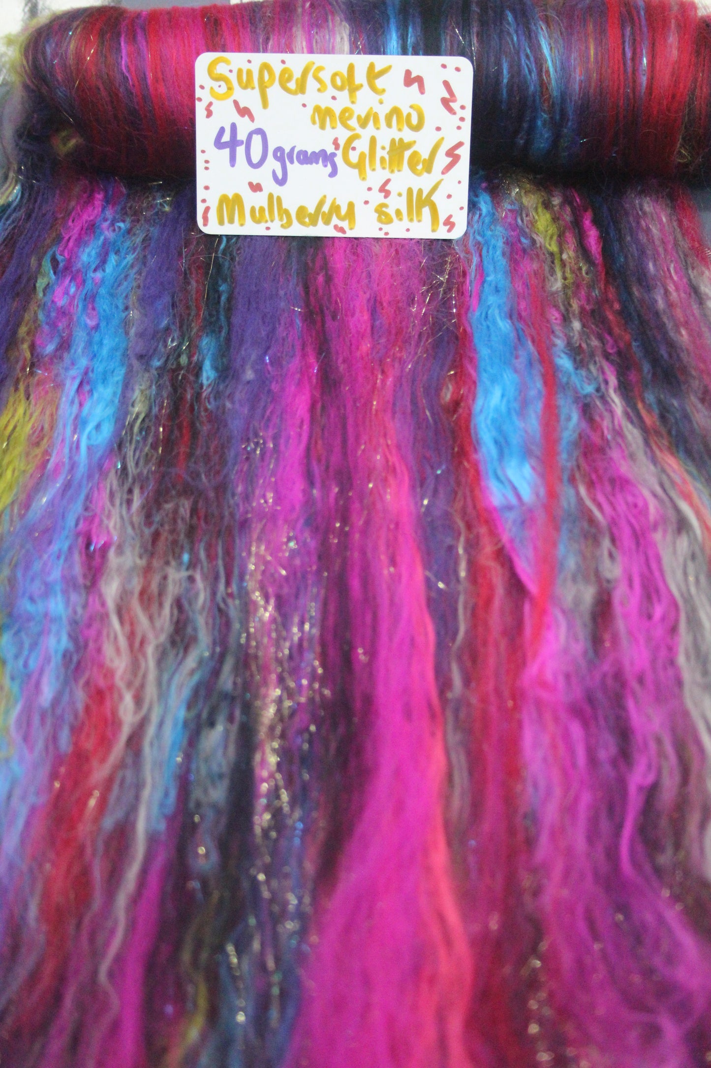 Supersoft Merino Art Batt  - Black Purple Red Pink - 40 grams 1.4 oz - Wool for felting, spinning and weaving