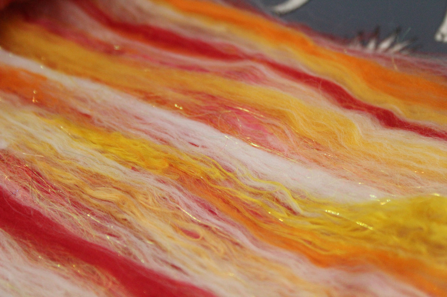 Supersoft Merino Art Batt  - Red Yellow White Orange - 44 grams 1.5 oz - Wool for felting, spinning and weaving