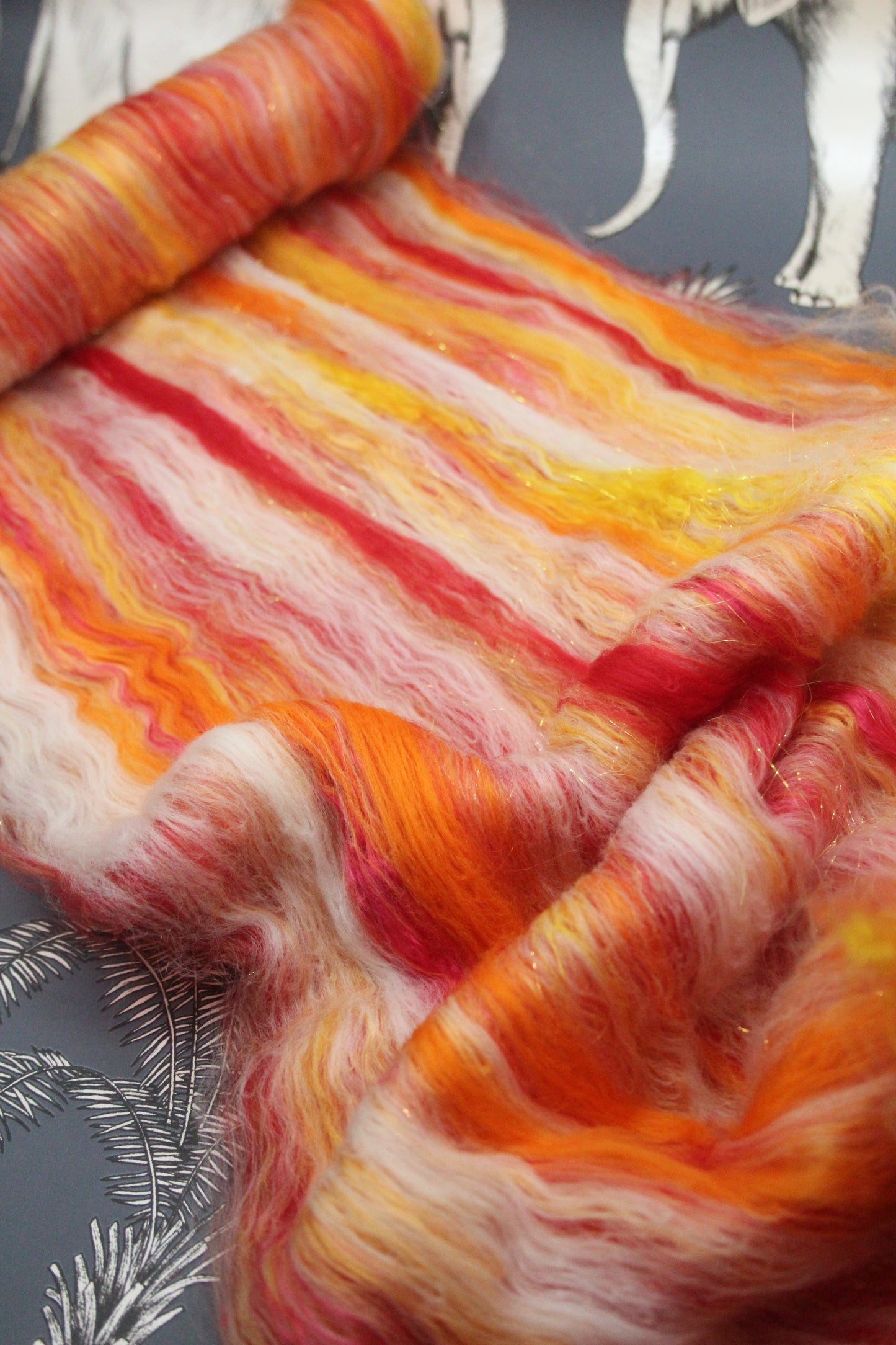 Supersoft Merino Art Batt  - Red Yellow White Orange - 44 grams 1.5 oz - Wool for felting, spinning and weaving