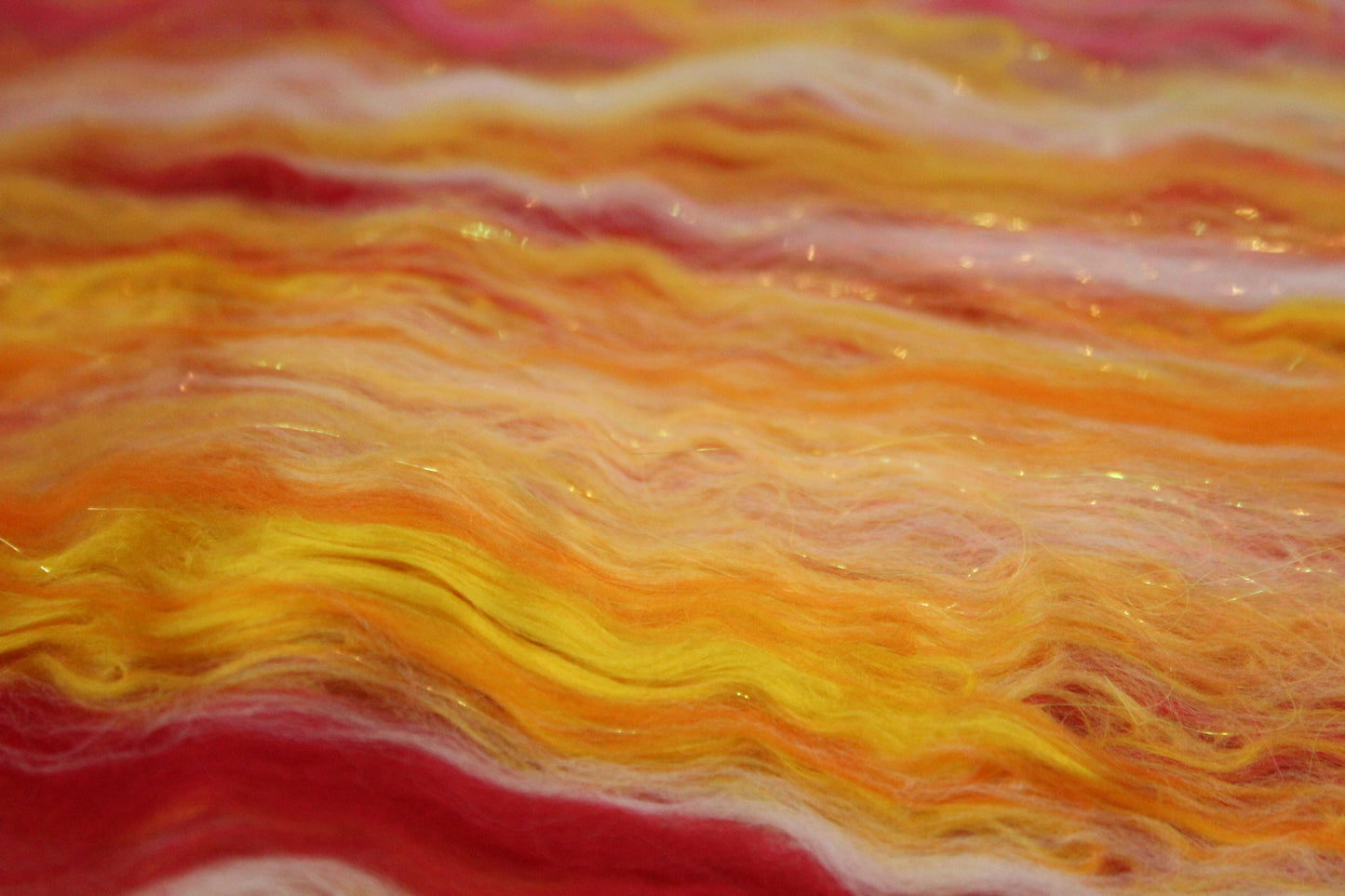 Supersoft Merino Art Batt  - Red Yellow White Orange - 44 grams 1.5 oz - Wool for felting, spinning and weaving