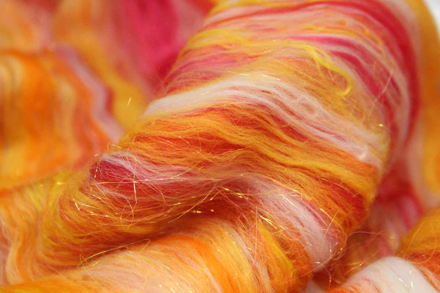 Supersoft Merino Art Batt  - Red Yellow White Orange - 44 grams 1.5 oz - Wool for felting, spinning and weaving
