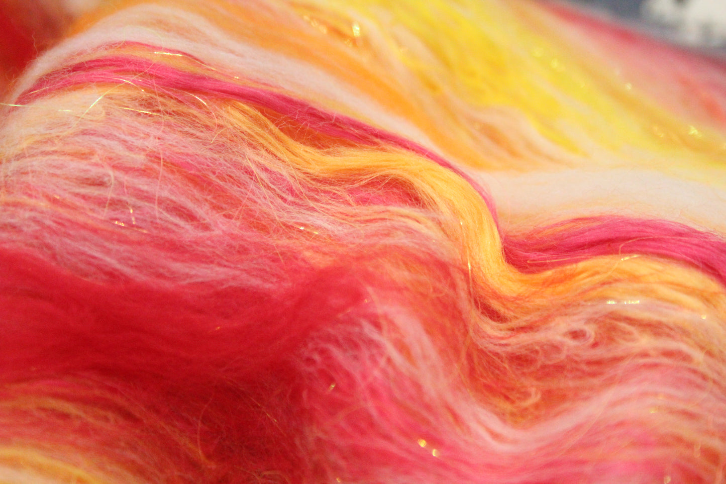 Supersoft Merino Art Batt  - Red Yellow White Orange - 44 grams 1.5 oz - Wool for felting, spinning and weaving