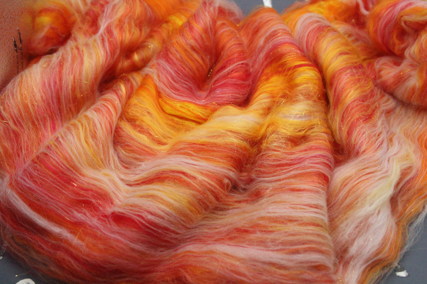 Supersoft Merino Art Batt  - Red Yellow White Orange - 44 grams 1.5 oz - Wool for felting, spinning and weaving