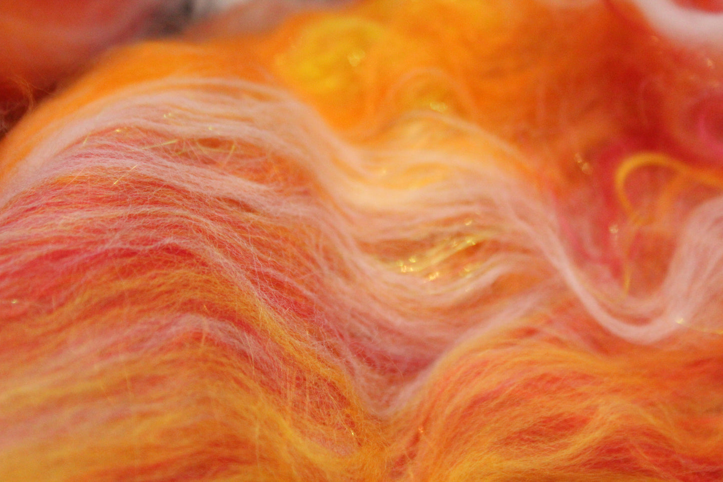 Supersoft Merino Art Batt  - Red Yellow White Orange - 44 grams 1.5 oz - Wool for felting, spinning and weaving