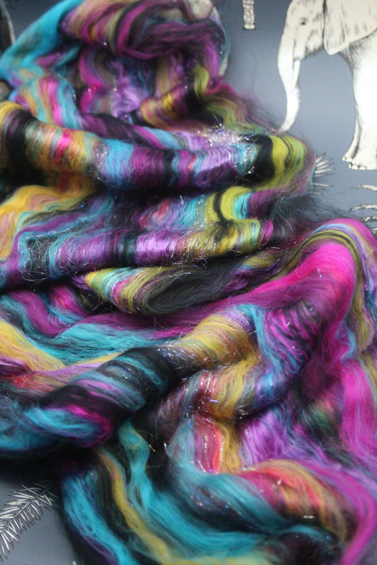 Supersoft Merino Art Batt  - Black Pink Purple Blue - 36 grams 1.2 oz - Wool for felting, spinning and weaving