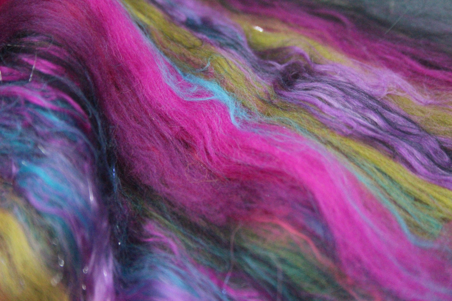Supersoft Merino Art Batt  - Black Pink Purple Blue - 36 grams 1.2 oz - Wool for felting, spinning and weaving