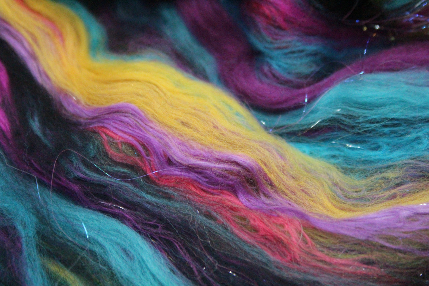 Supersoft Merino Art Batt  - Black Pink Purple Blue - 36 grams 1.2 oz - Wool for felting, spinning and weaving