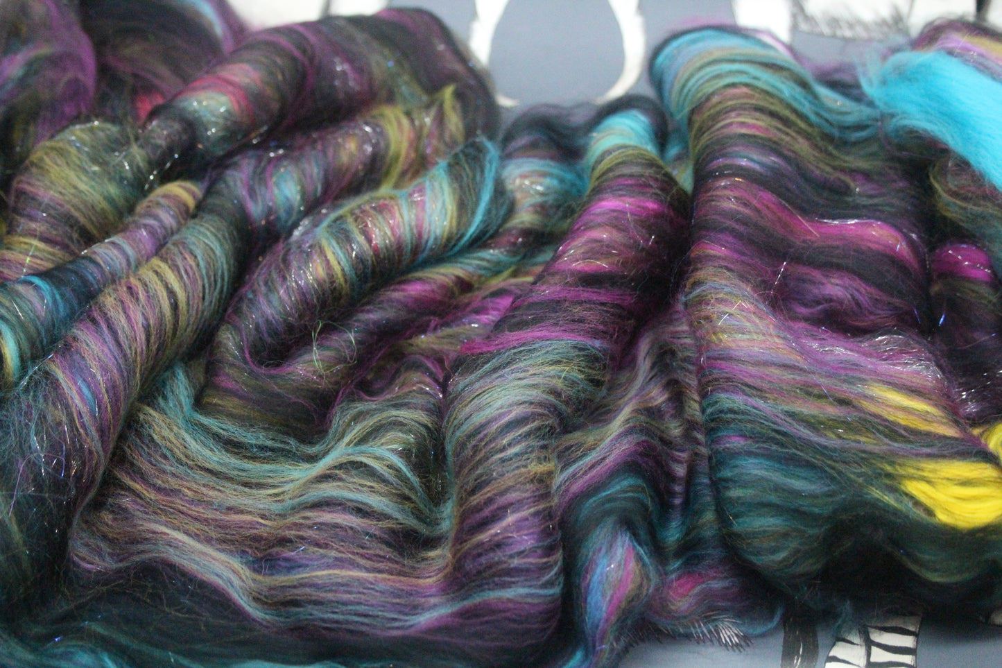 Supersoft Merino Art Batt  - Black Pink Purple Blue - 36 grams 1.2 oz - Wool for felting, spinning and weaving