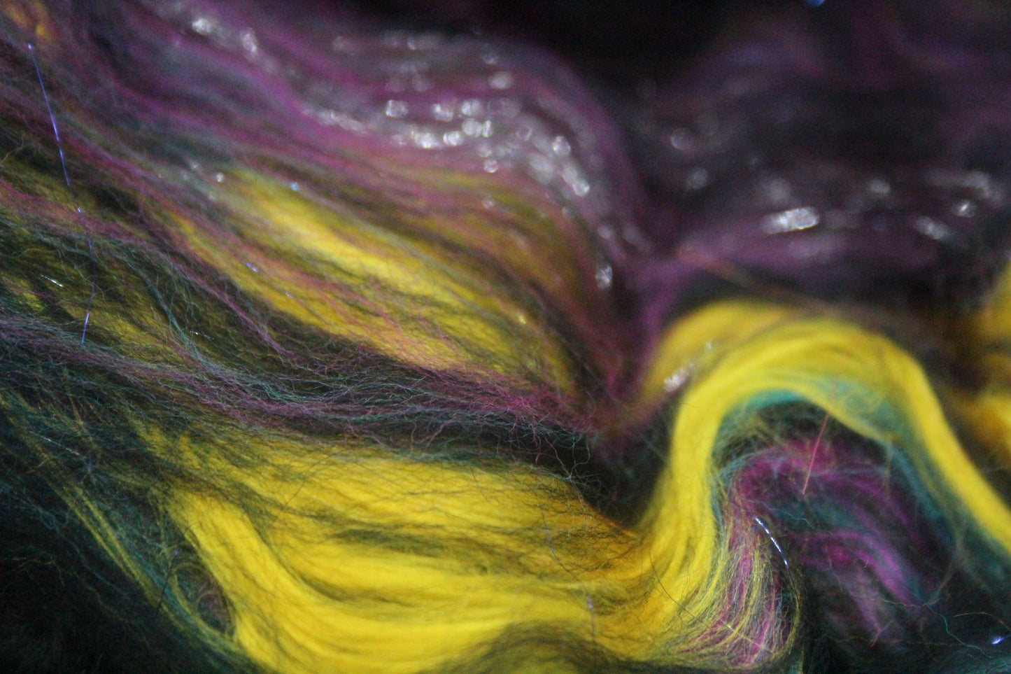 Supersoft Merino Art Batt  - Black Pink Purple Blue - 36 grams 1.2 oz - Wool for felting, spinning and weaving