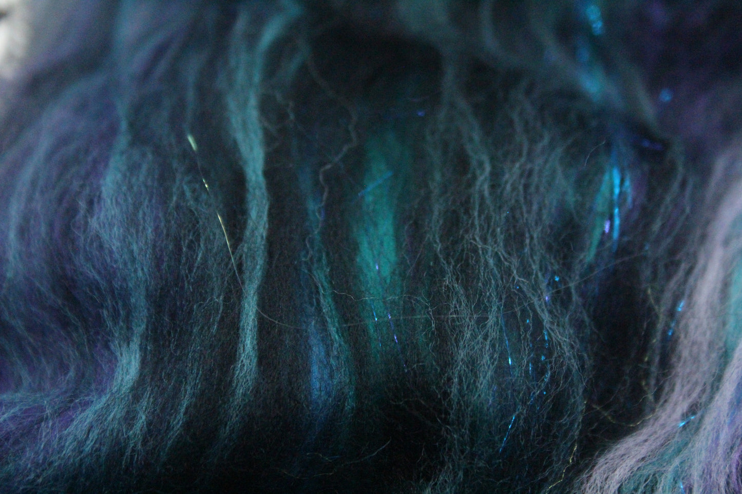Supersoft Merino Art Batt - Blue Purple Black - 30 grams 1 oz - Wool for felting, spinning and weaving