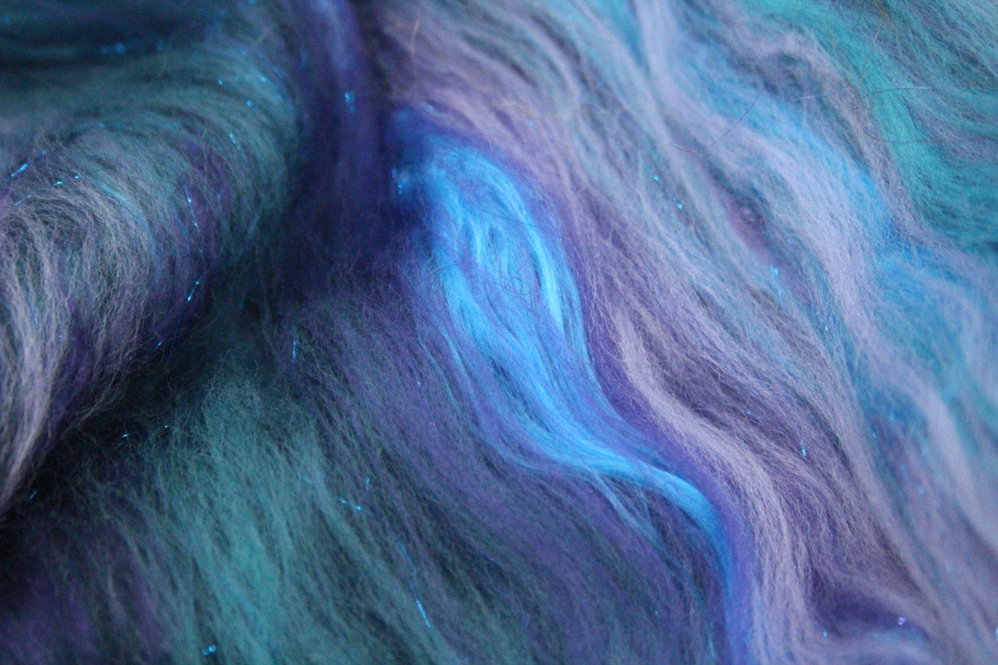 Supersoft Merino Art Batt - Blue Purple Black - 30 grams 1 oz - Wool for felting, spinning and weaving