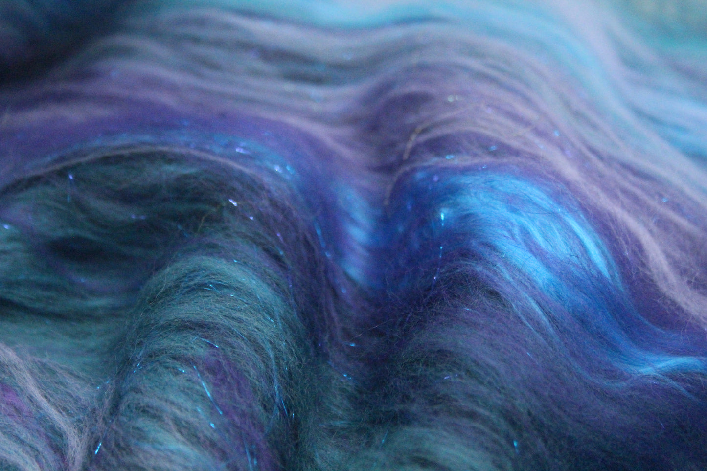 Supersoft Merino Art Batt - Blue Purple Black - 30 grams 1 oz - Wool for felting, spinning and weaving