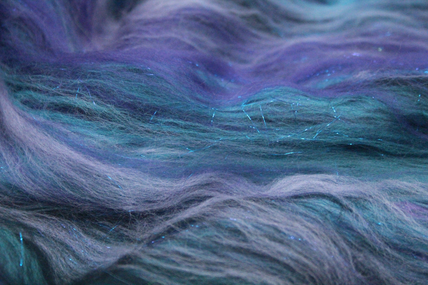 Supersoft Merino Art Batt - Blue Purple Black - 30 grams 1 oz - Wool for felting, spinning and weaving