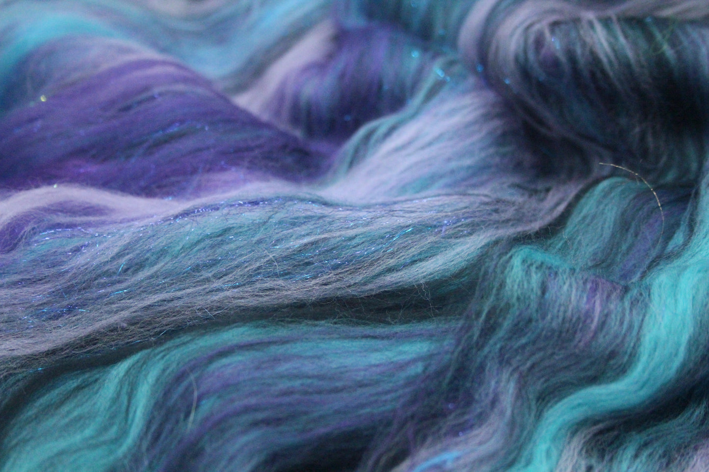 Supersoft Merino Art Batt - Blue Purple Black - 30 grams 1 oz - Wool for felting, spinning and weaving