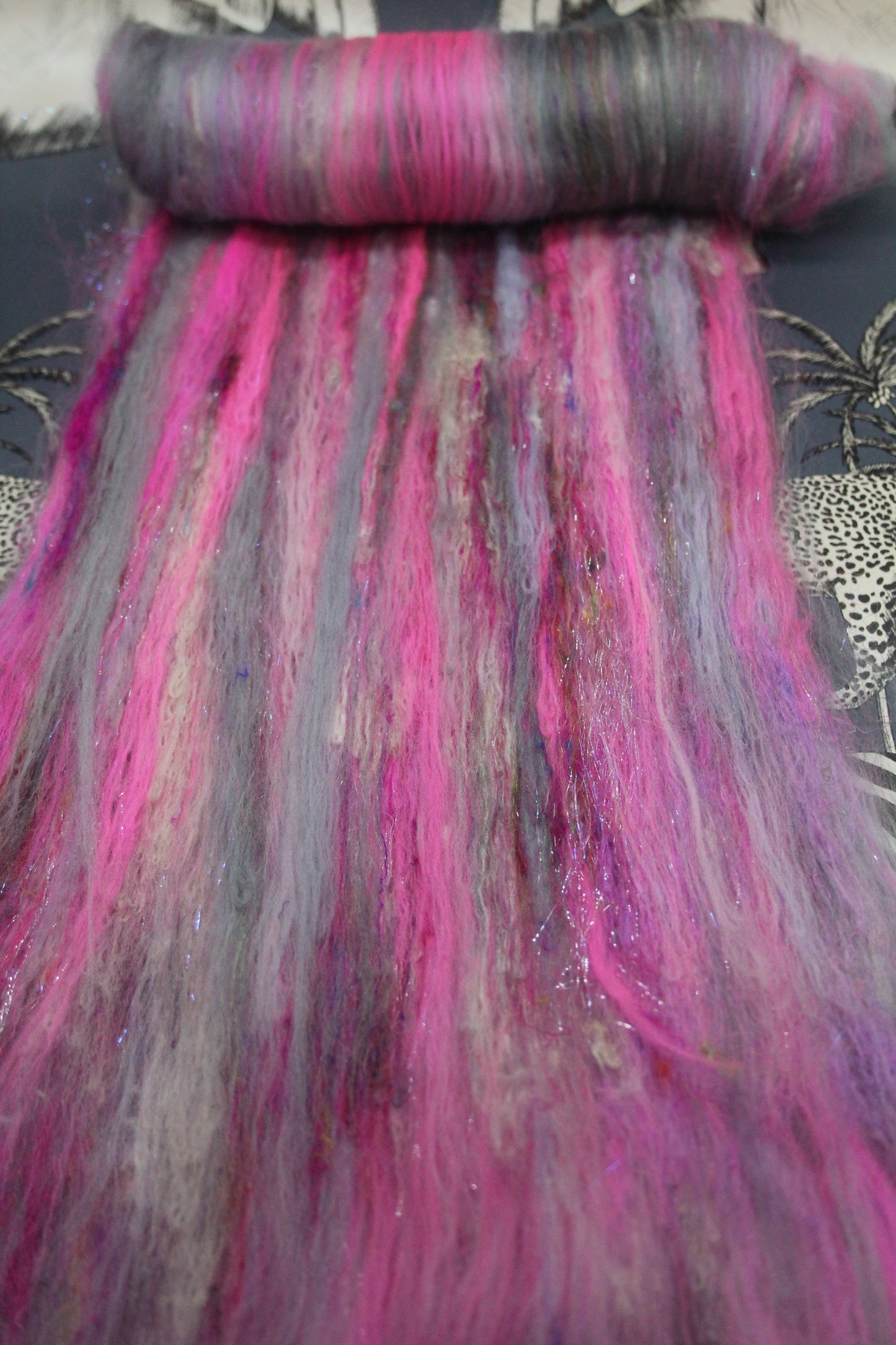 Merino Art Batt  - Grey Pink - 52 grams 1.8 oz - Wool for felting, spinning and weaving