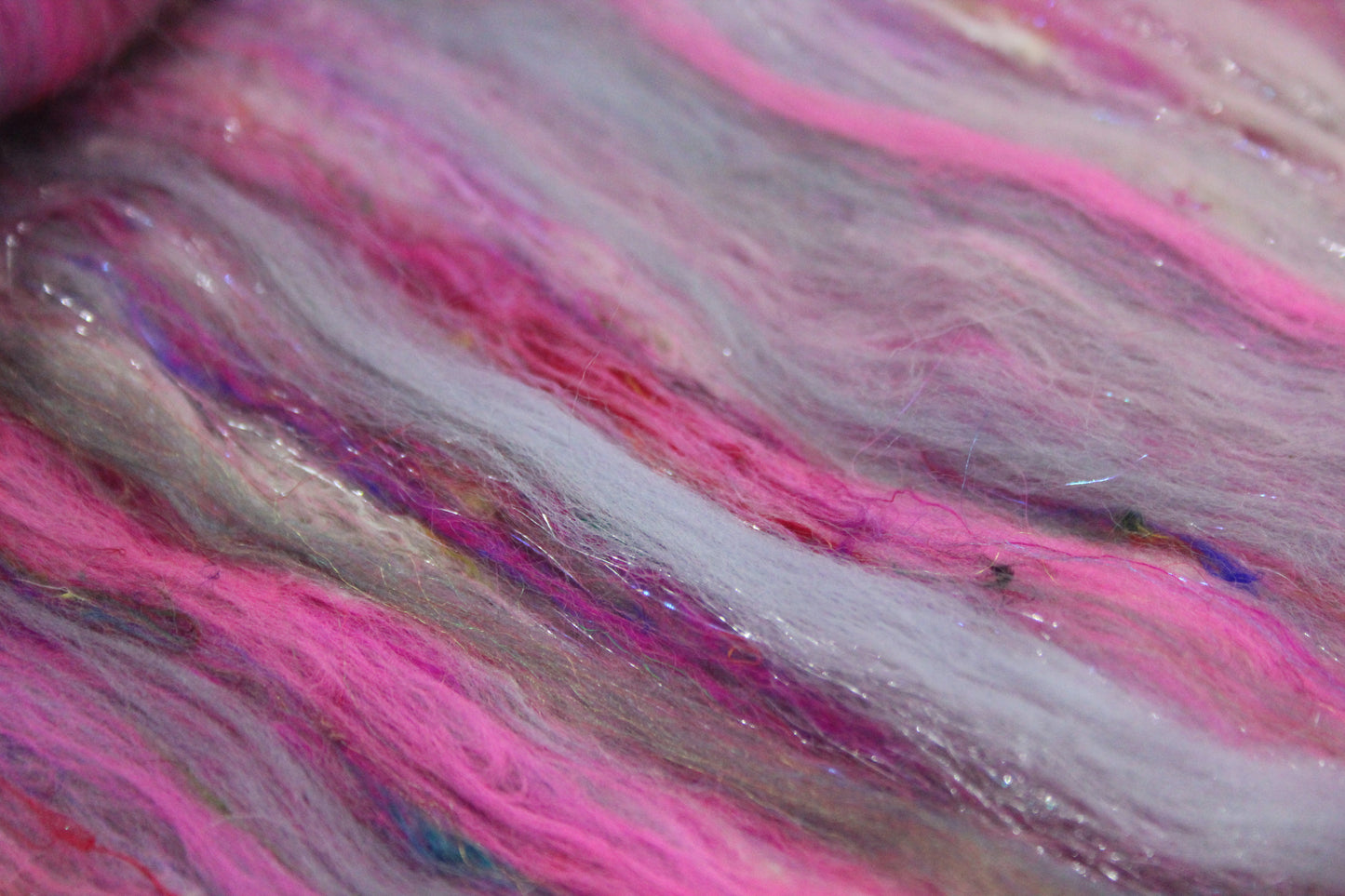Merino Art Batt  - Grey Pink - 52 grams 1.8 oz - Wool for felting, spinning and weaving