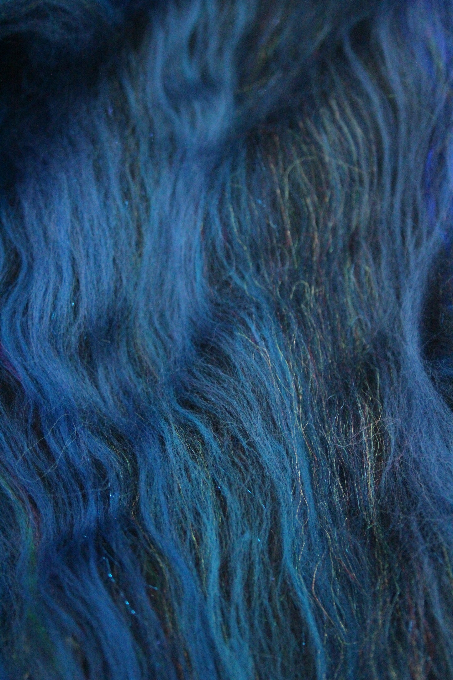 Merino Art Batt  - Blue Black  - 49 grams 1.7 oz - Wool for felting, spinning and weaving