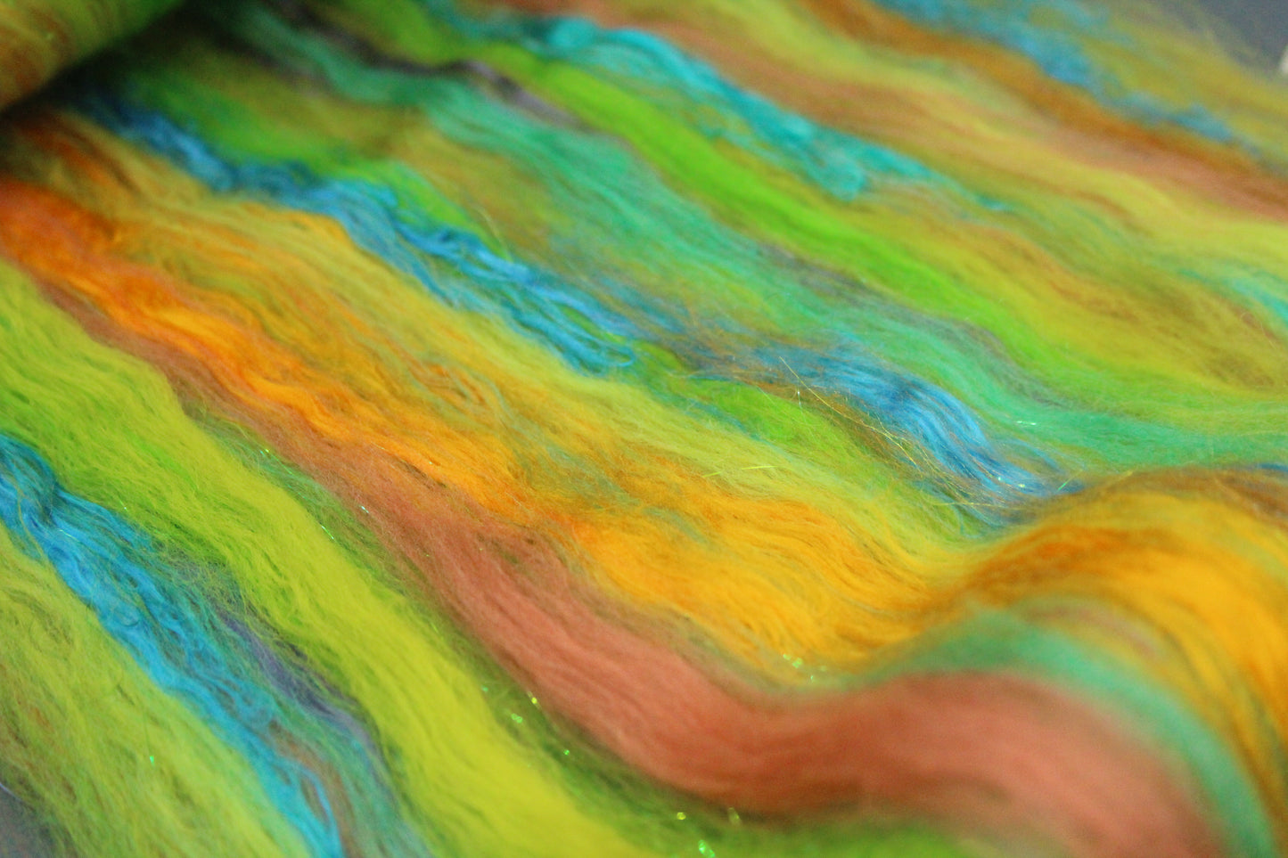 Merino Art Batt  - Green  - 62 grams 2.1 oz - Wool for felting, spinning and weaving