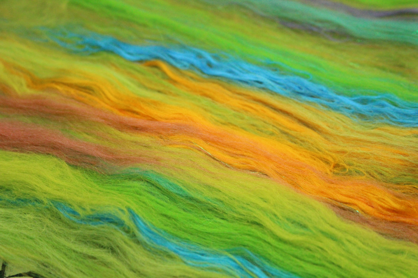 Merino Art Batt  - Green  - 62 grams 2.1 oz - Wool for felting, spinning and weaving