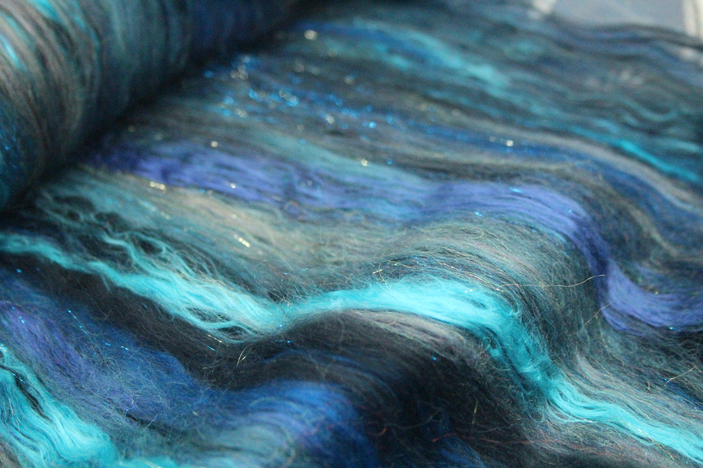 Merino Art Batt  -  Blue Black Grey - 66 grams 2.3 oz - Wool for felting, spinning and weaving