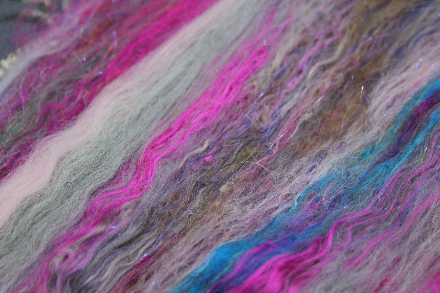 Merino Art Batt - Grey Pink  - 51 grams 1.7 oz - Wool for felting, spinning and weaving