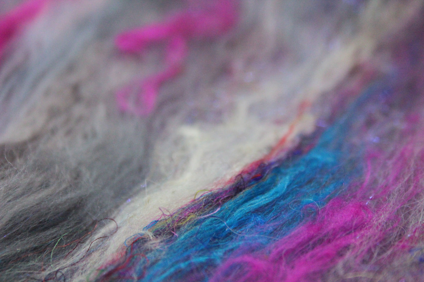 Merino Art Batt - Grey Pink  - 51 grams 1.7 oz - Wool for felting, spinning and weaving