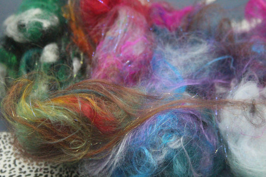 6 Grams of Carding Scraps
