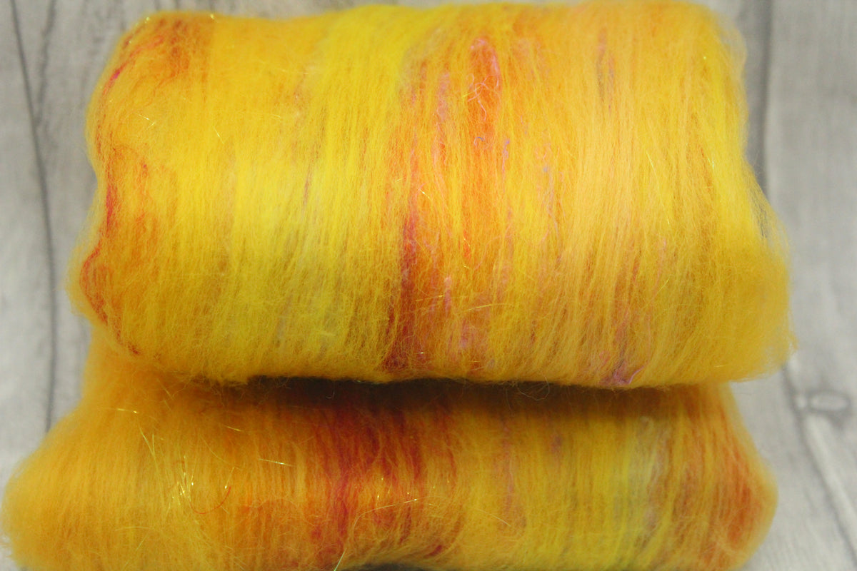 Merino Art Batt - Yellow - 35 grams 1.2 oz - Wool for felting, spinning and weaving