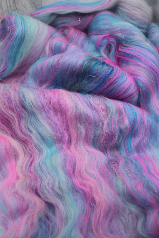 Merino Art Batt - Pink Blue - 49 grams 1.7 oz - Wool for felting, spinning and weaving