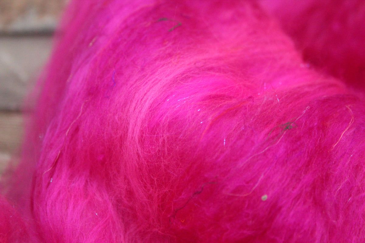 Merino Art Batt - Pink - 46 grams 1.6 oz - Wool for felting, spinning and weaving
