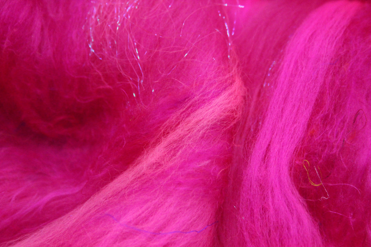 Merino Art Batt - Pink - 46 grams 1.6 oz - Wool for felting, spinning and weaving