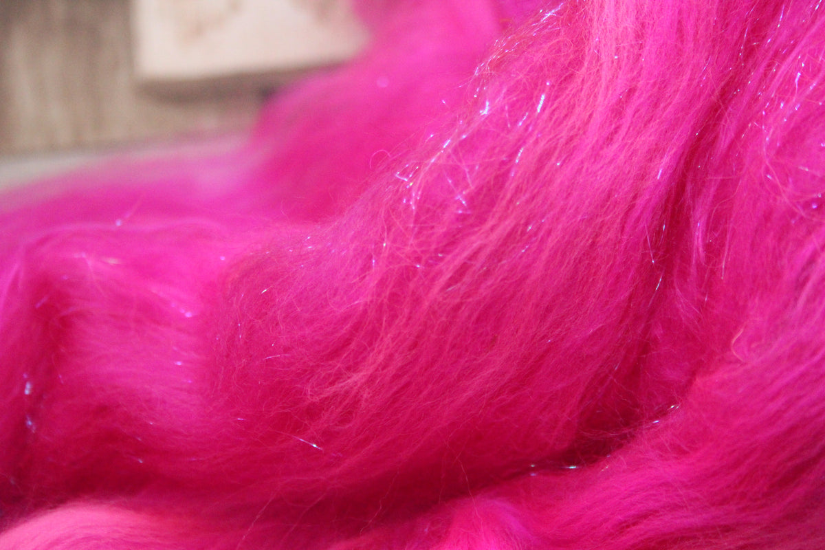 Merino Art Batt - Pink - 46 grams 1.6 oz - Wool for felting, spinning and weaving