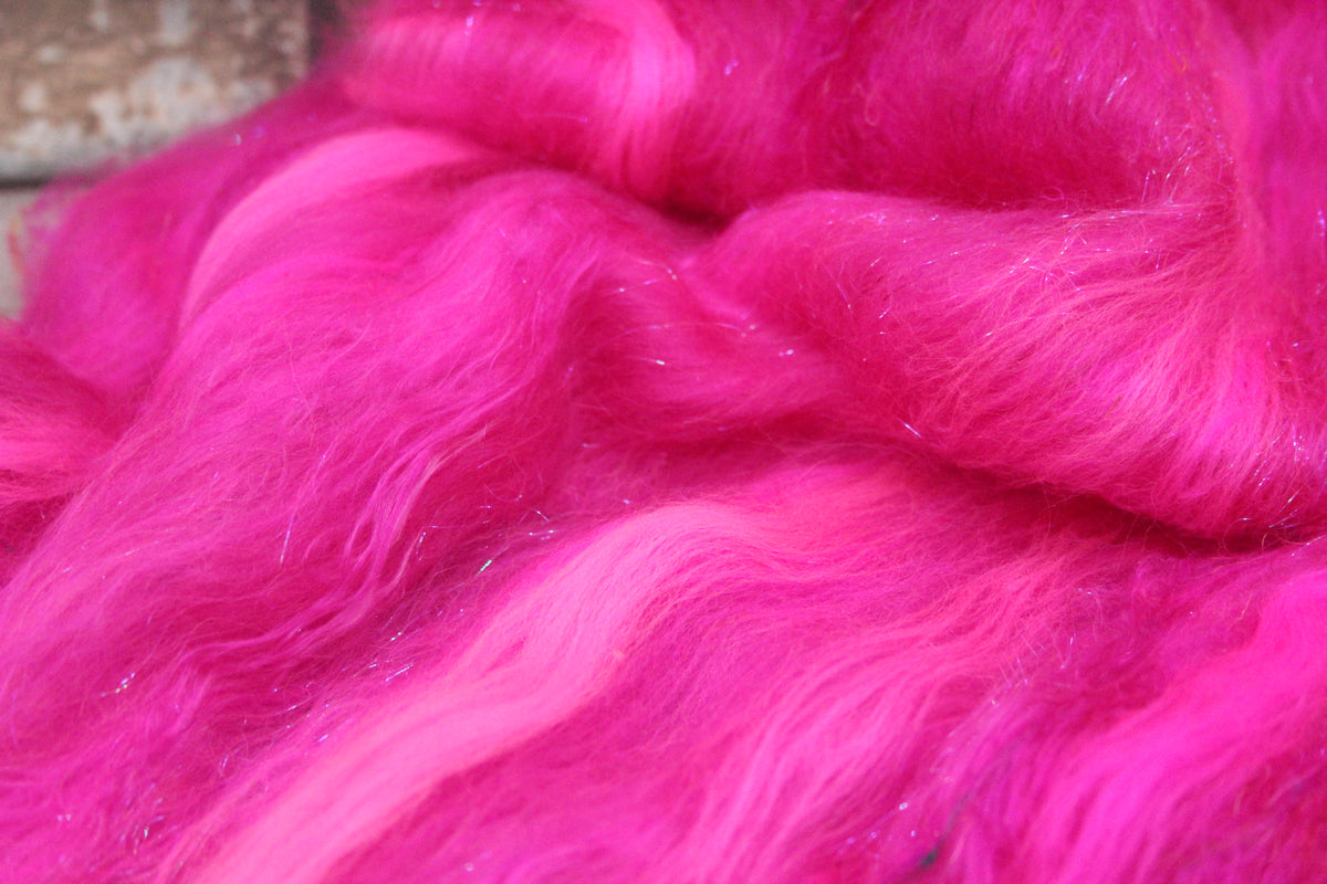 Merino Art Batt - Pink - 46 grams 1.6 oz - Wool for felting, spinning and weaving