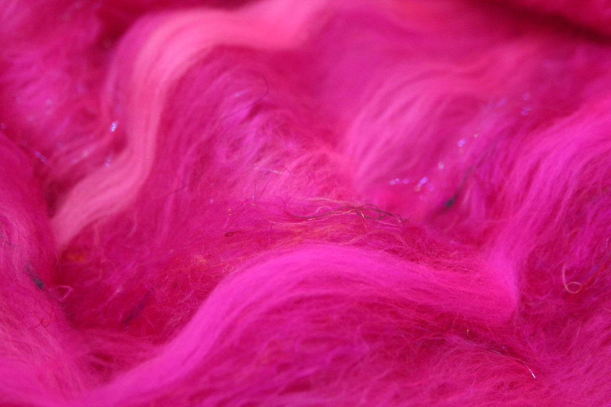 Merino Art Batt - Pink - 46 grams 1.6 oz - Wool for felting, spinning and weaving